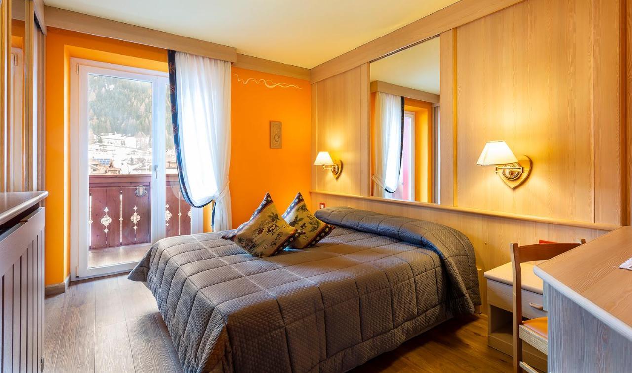 Hotel La Serenella Moena Buitenkant foto