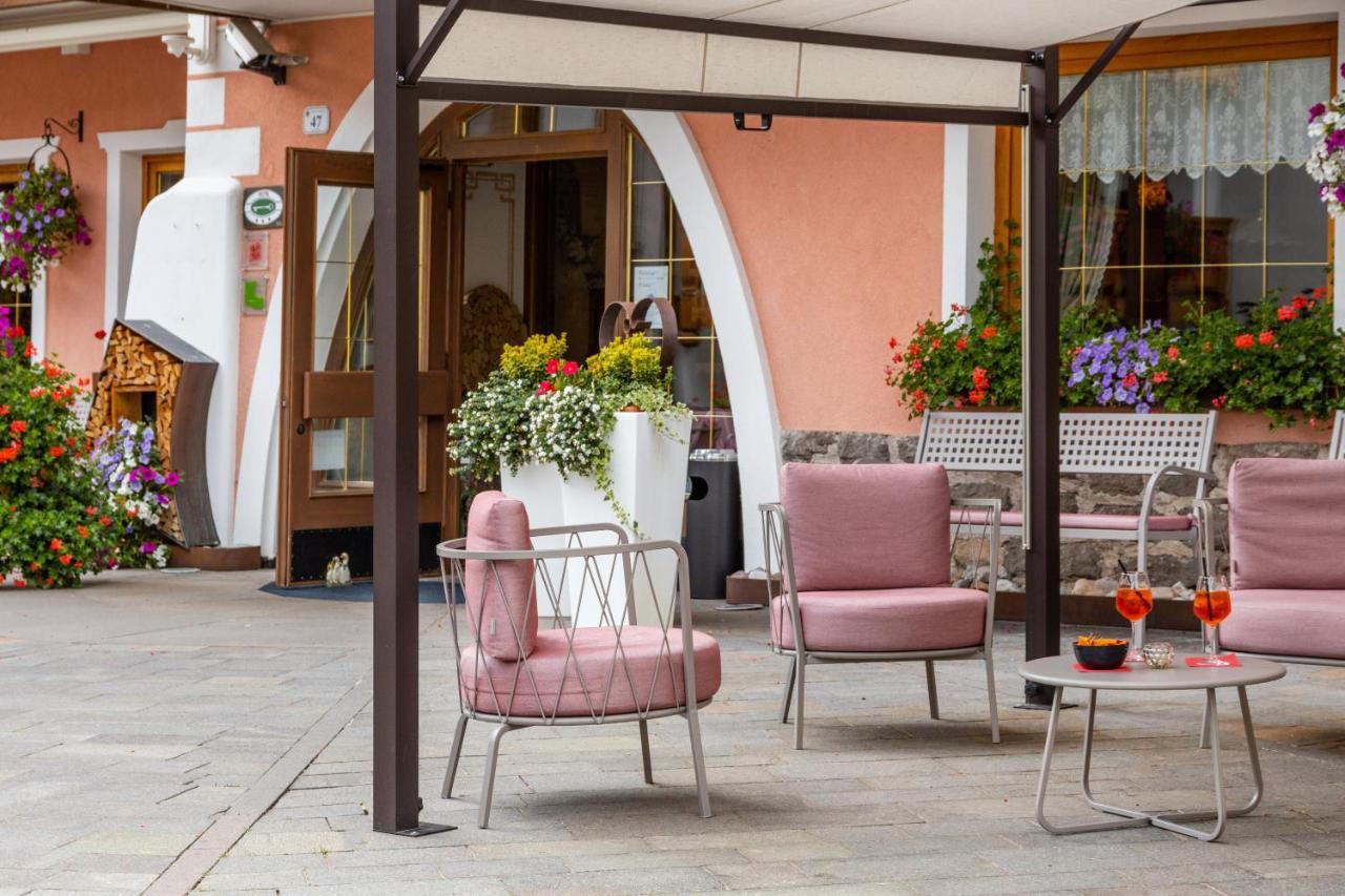 Hotel La Serenella Moena Buitenkant foto